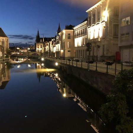 Studio Medieval City Center At River De Leie Gent Exterior foto