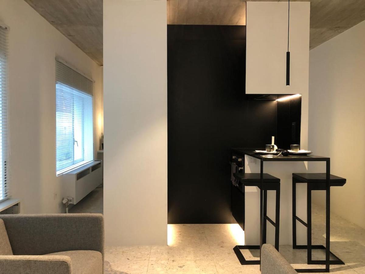 Studio Medieval City Center At River De Leie Gent Exterior foto